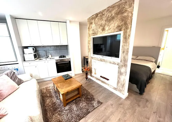 Modern Studio Apartment With Free Wifi