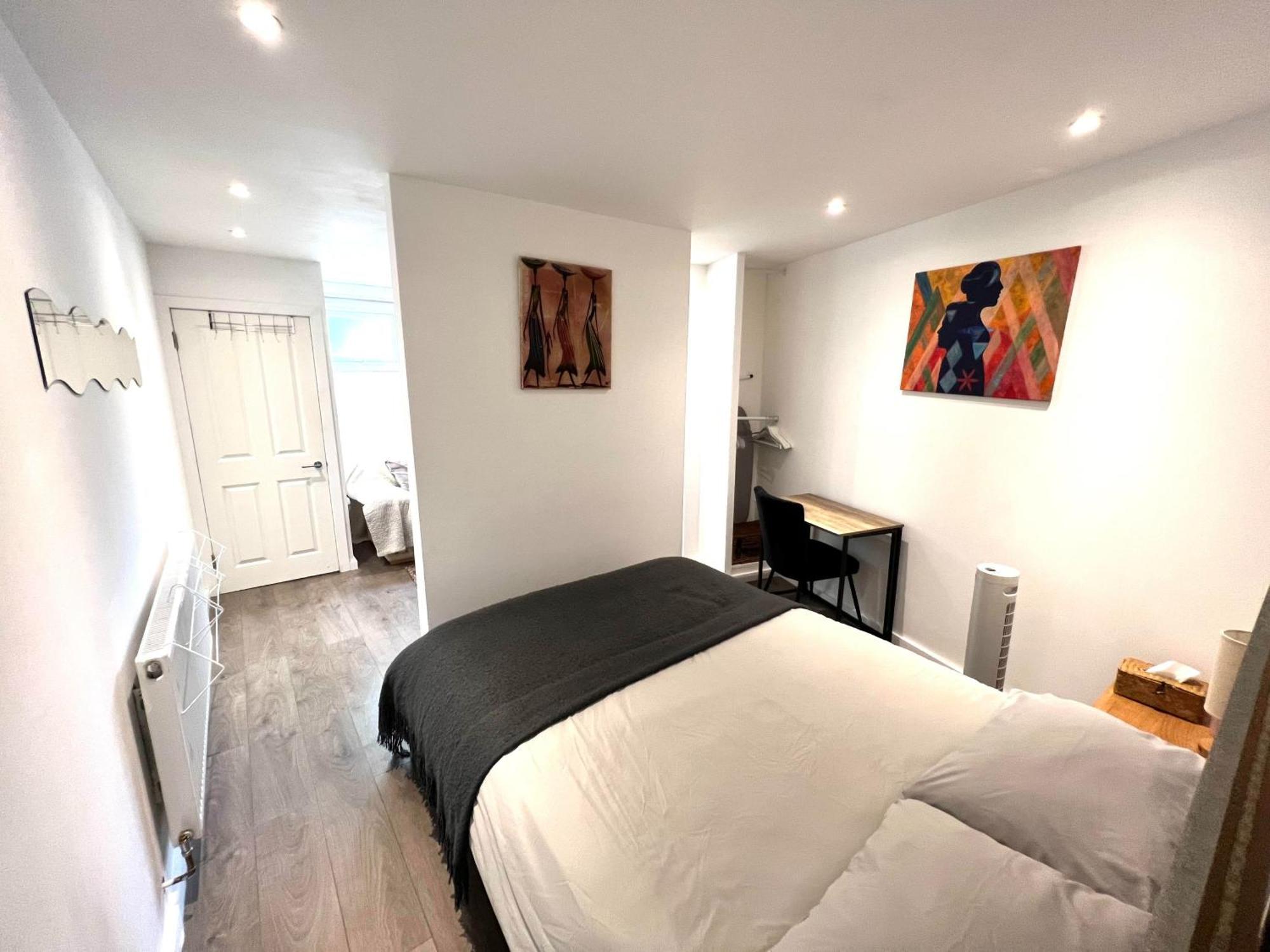Modern With Free Wifi Apartment *
